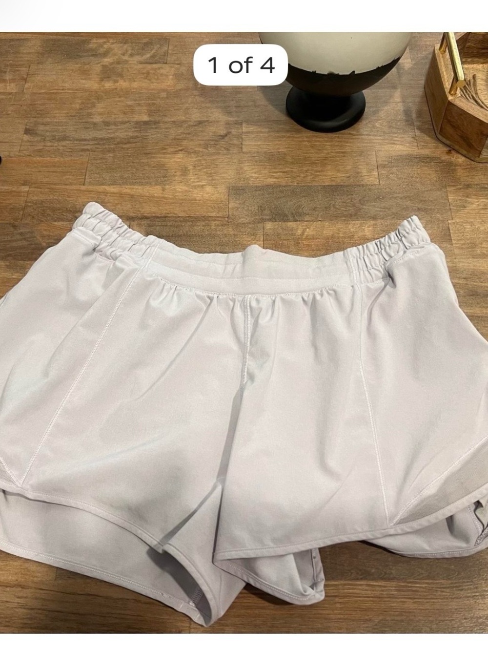 Lululemon Hotty Hot Low Rise Lined short 4” SZ 10.. Lavender in color